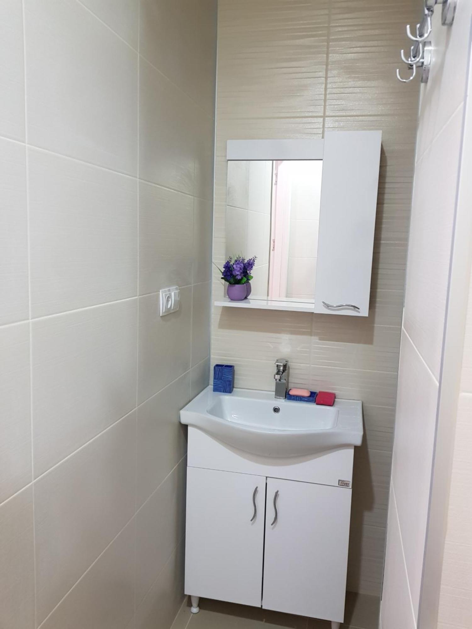 Lux Apartment 1 Makhinjauri Luaran gambar